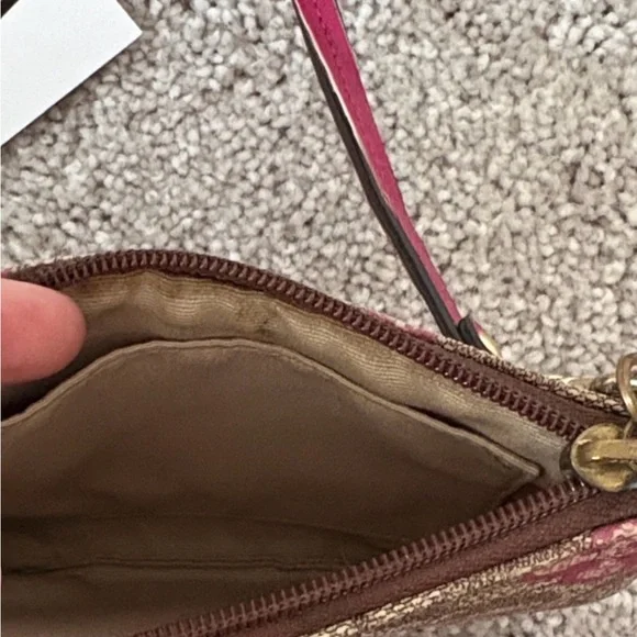 Coach Peyton Floral Brown Canvas Wristlet with Pink Floral Accents Hangtag - Picture 5 of 5